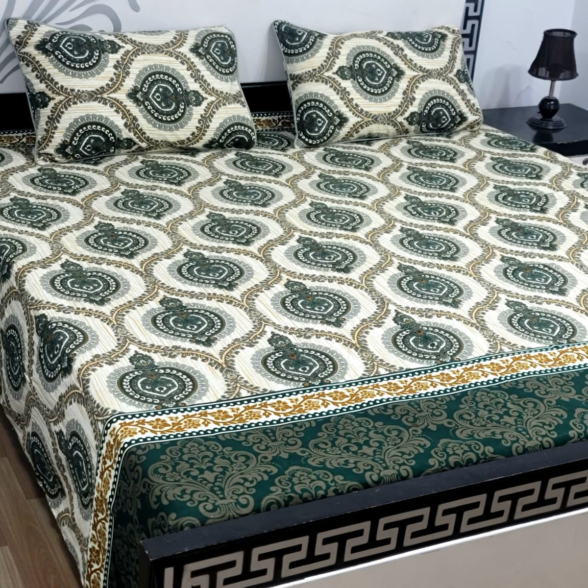 3 PC Cristal Cotton Bedsheet Set – King Size Printed Bedsheet with 2 Pillow Covers
