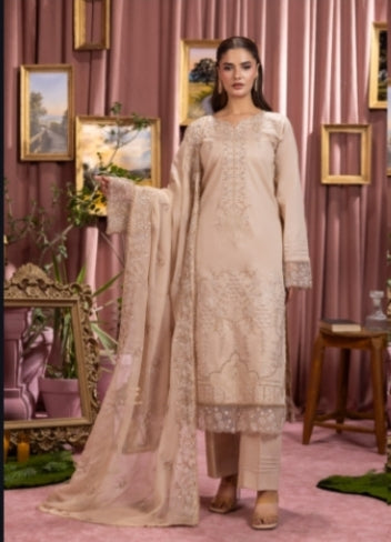 Delicate Splendour – Beige Glow