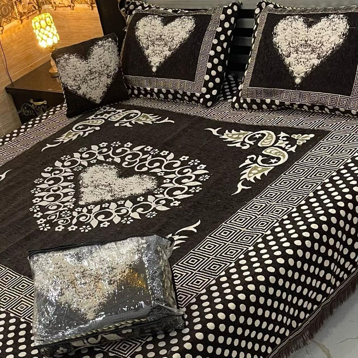 4Pc Velvet Jaquard Bedsheet