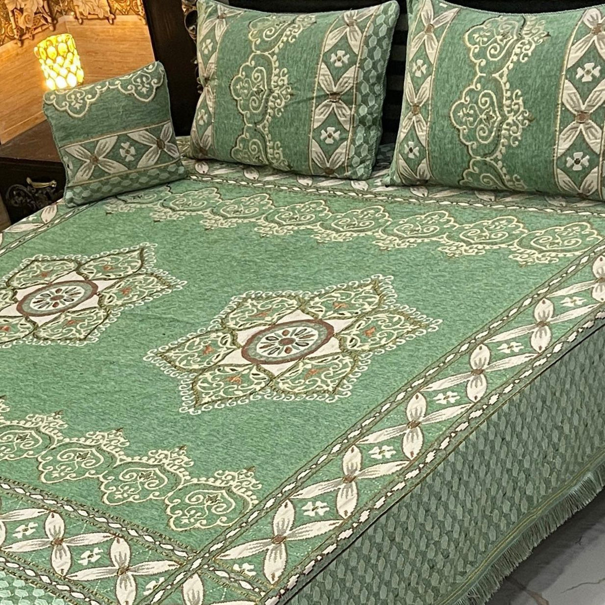 4Pc Velvet Jaquard Bedsheet