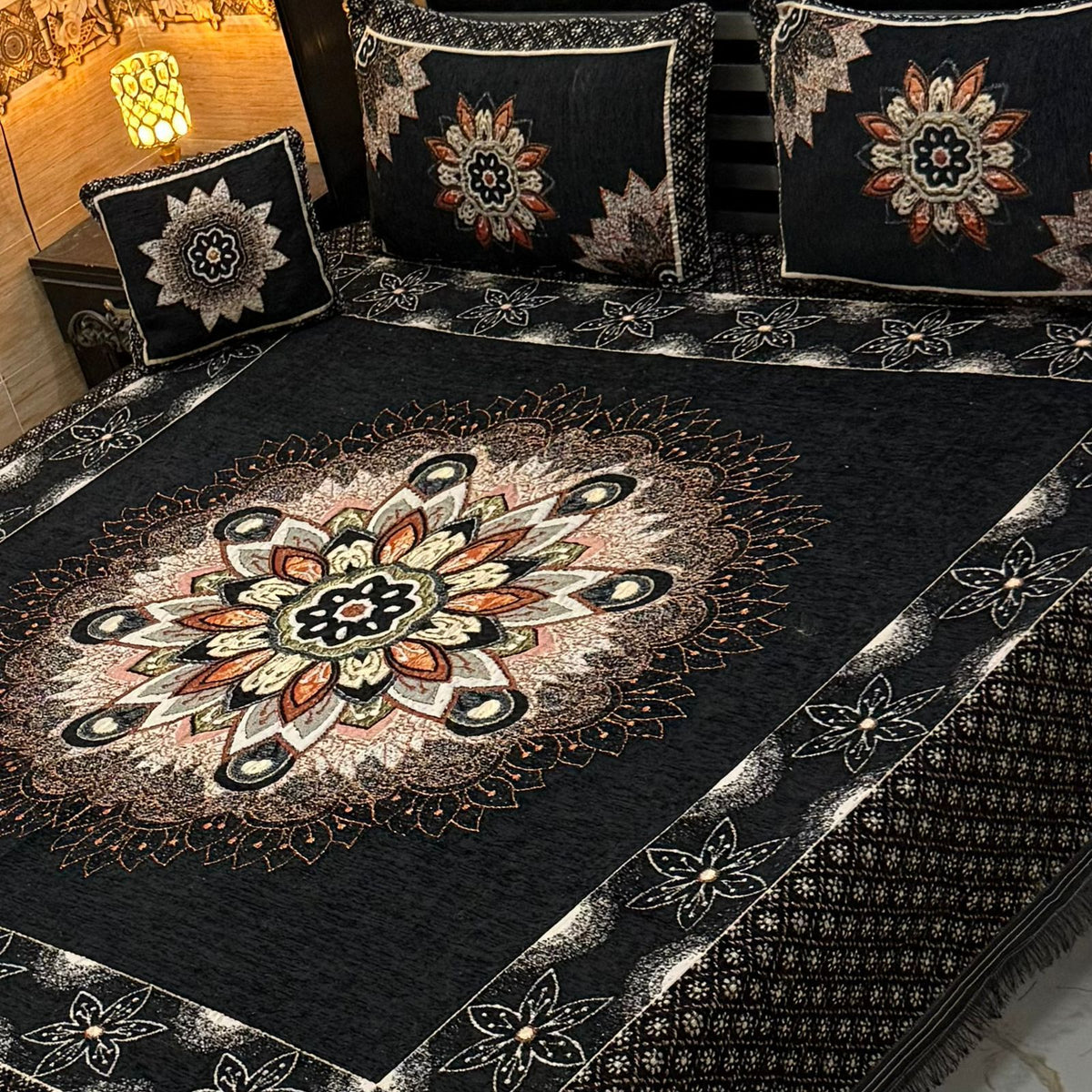 4Pc Velvet Jaquard Bedsheet trending