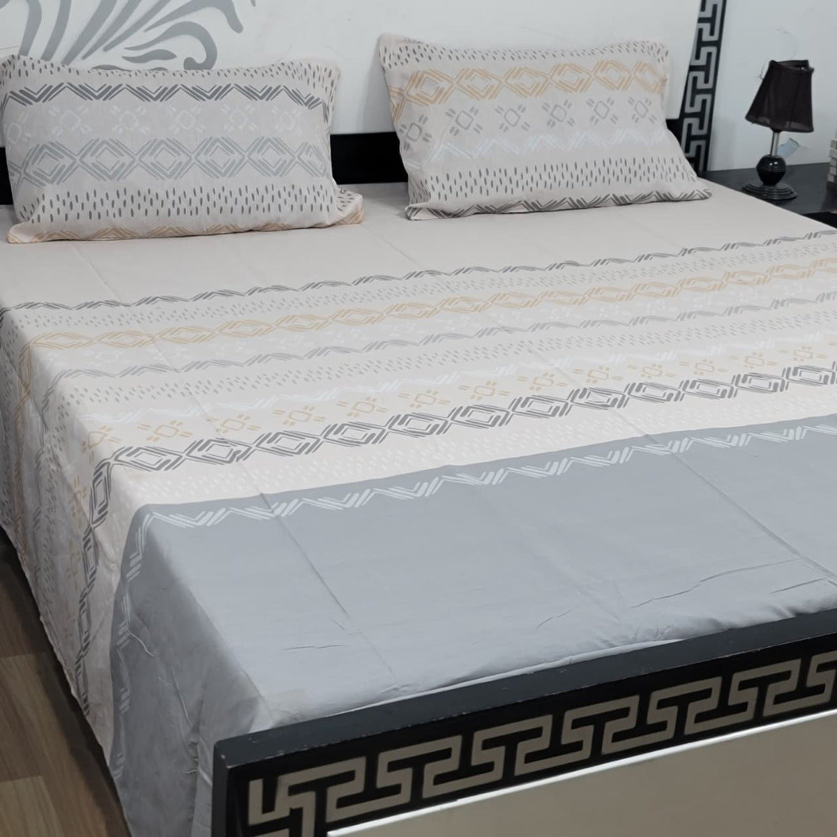 Export Quality 100% Pure Cotton King Size Bedsheet Set | Double Bed Floral Bedsheet with 2 Pillow Covers