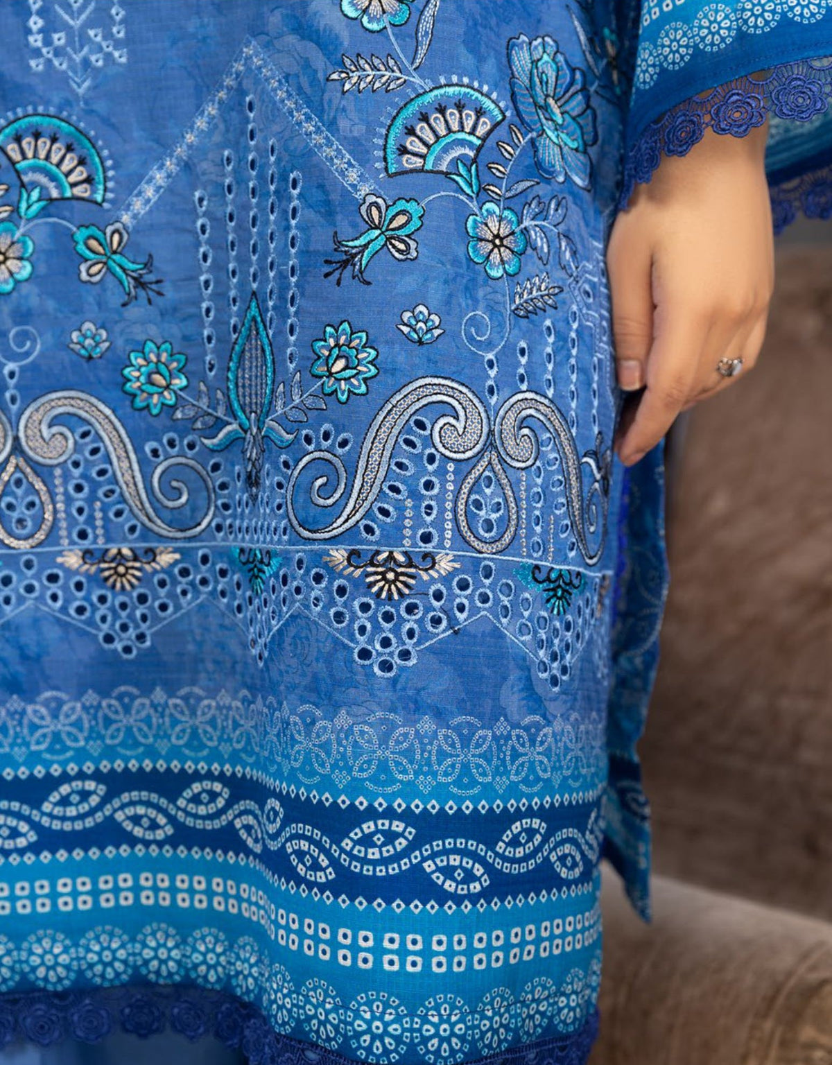 EID SALE LIVE ON BIN NAEEM COLLECTIONS