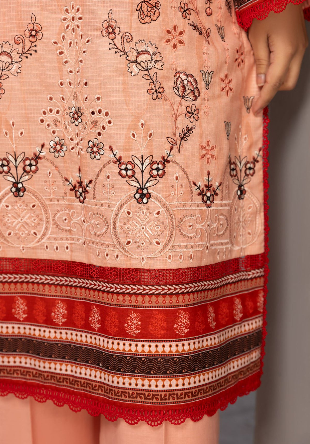 EID SALE LIVE ON BIN NAEEM COLLECTIONS