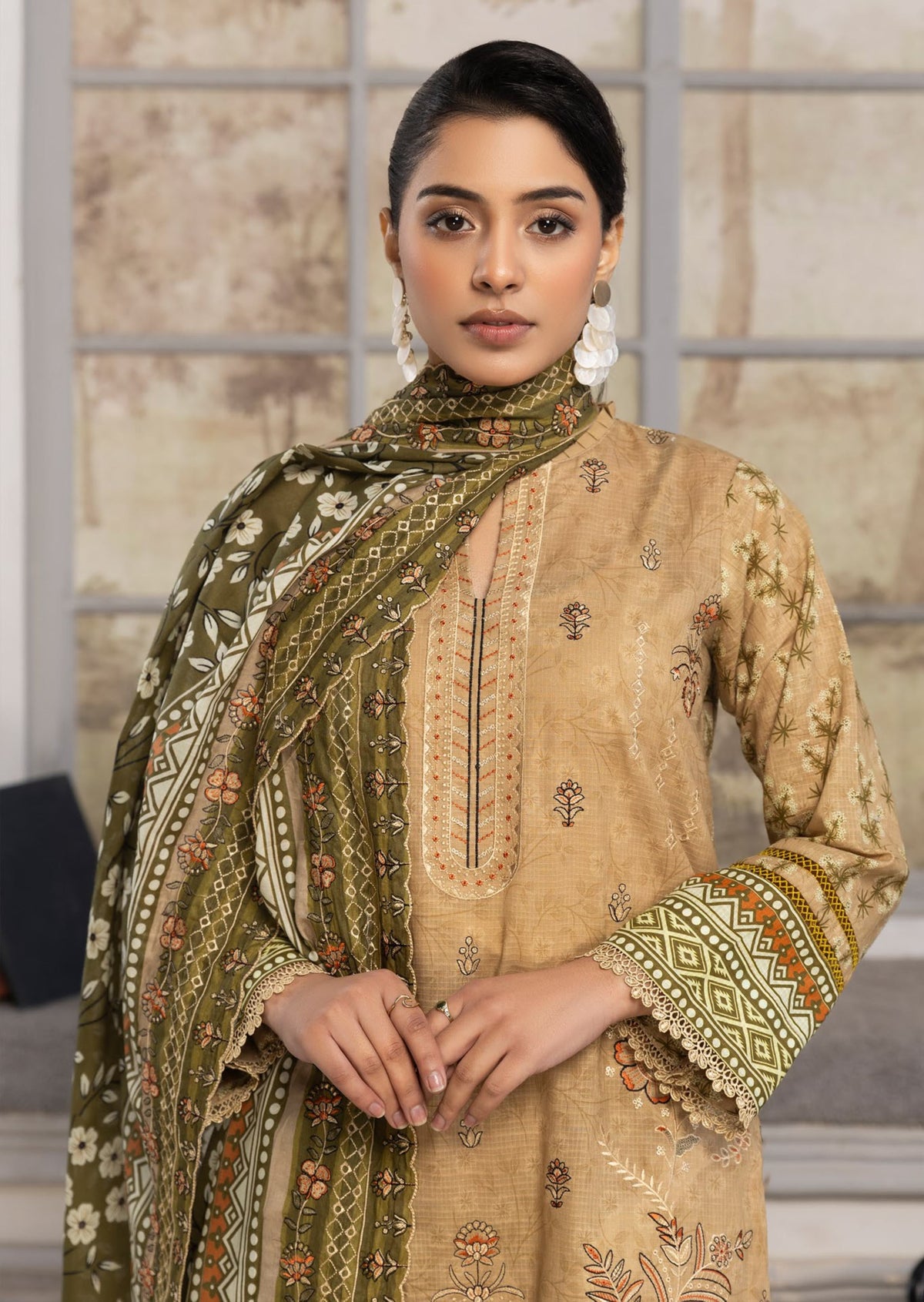 EID SALE LIVE ON BIN NAEEM COLLECTIONS